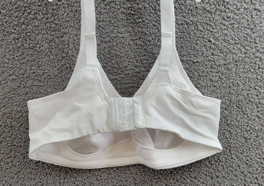Playtex 18 Hour® Bounce Control Convertible Full Wireless Bra Women's 40D White