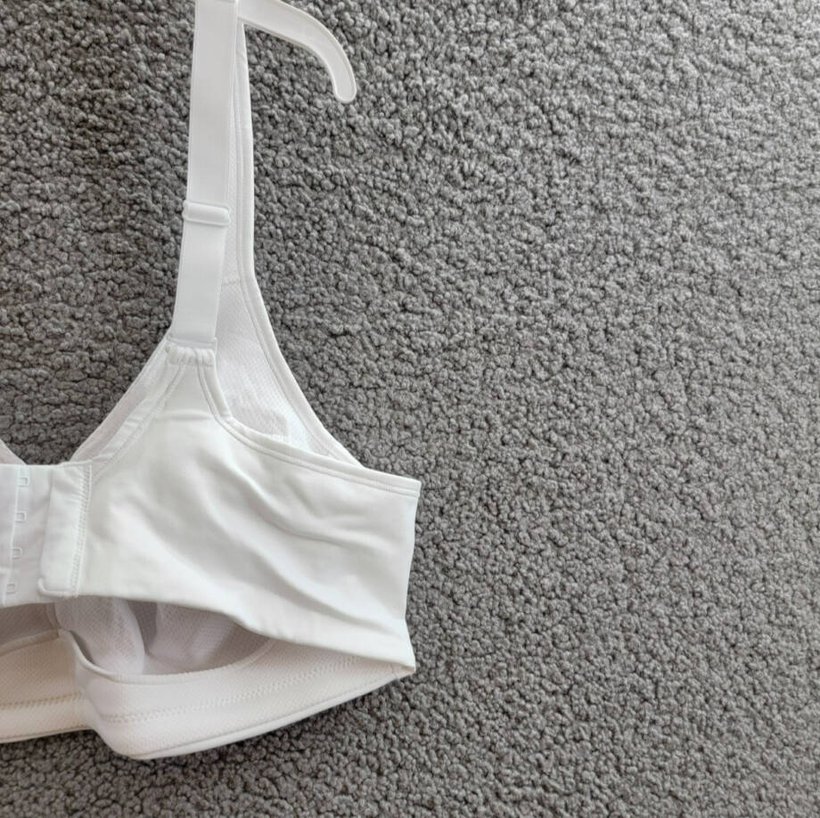 Playtex 18 Hour® Bounce Control Convertible Full Wireless Bra Women's 40D White