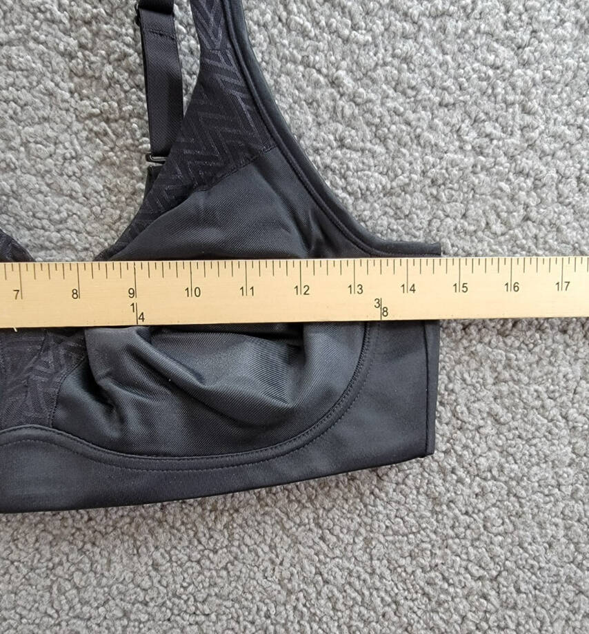 Playtex 18 Hour Bounce Control Wire Free Bra Women's 38C Black Hook & Eye Back
