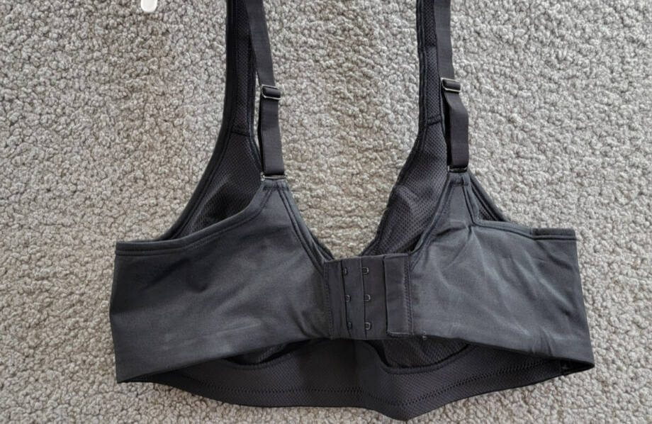 Playtex 18 Hour Bounce Control Wire Free Bra Women's 38C Black Hook & Eye Back