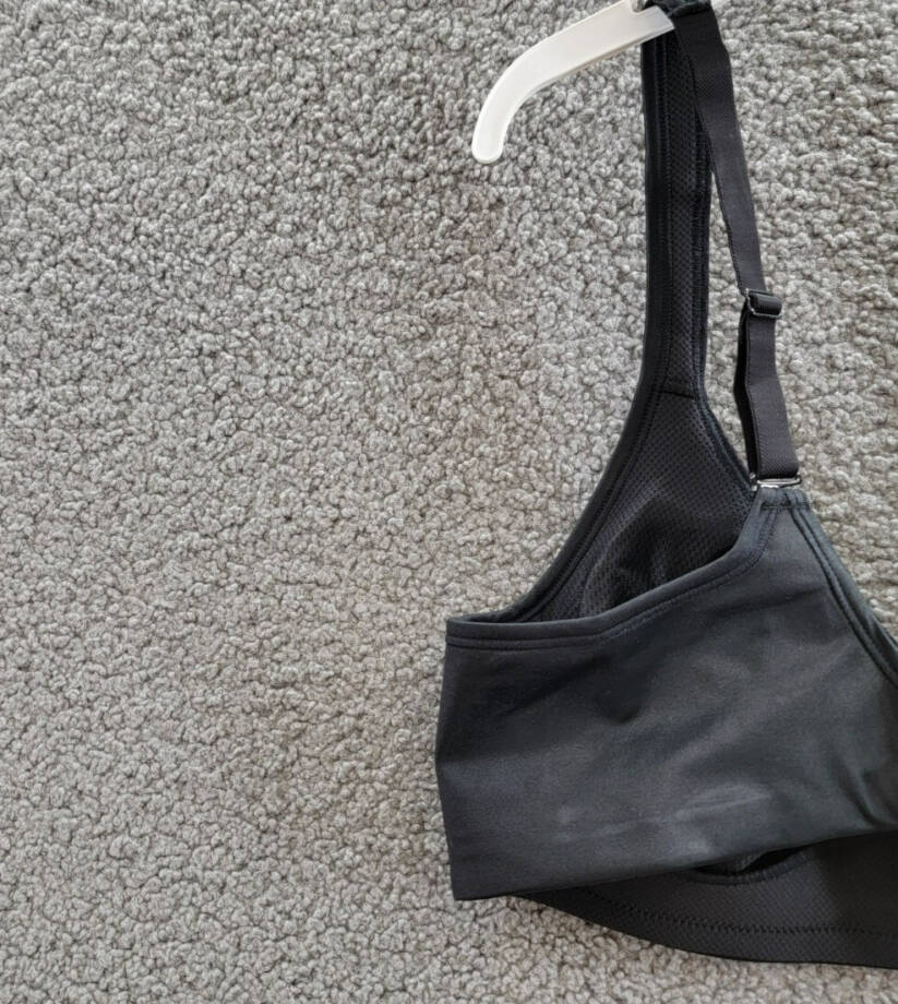 Playtex 18 Hour Bounce Control Wire Free Bra Women's 38C Black Hook & Eye Back