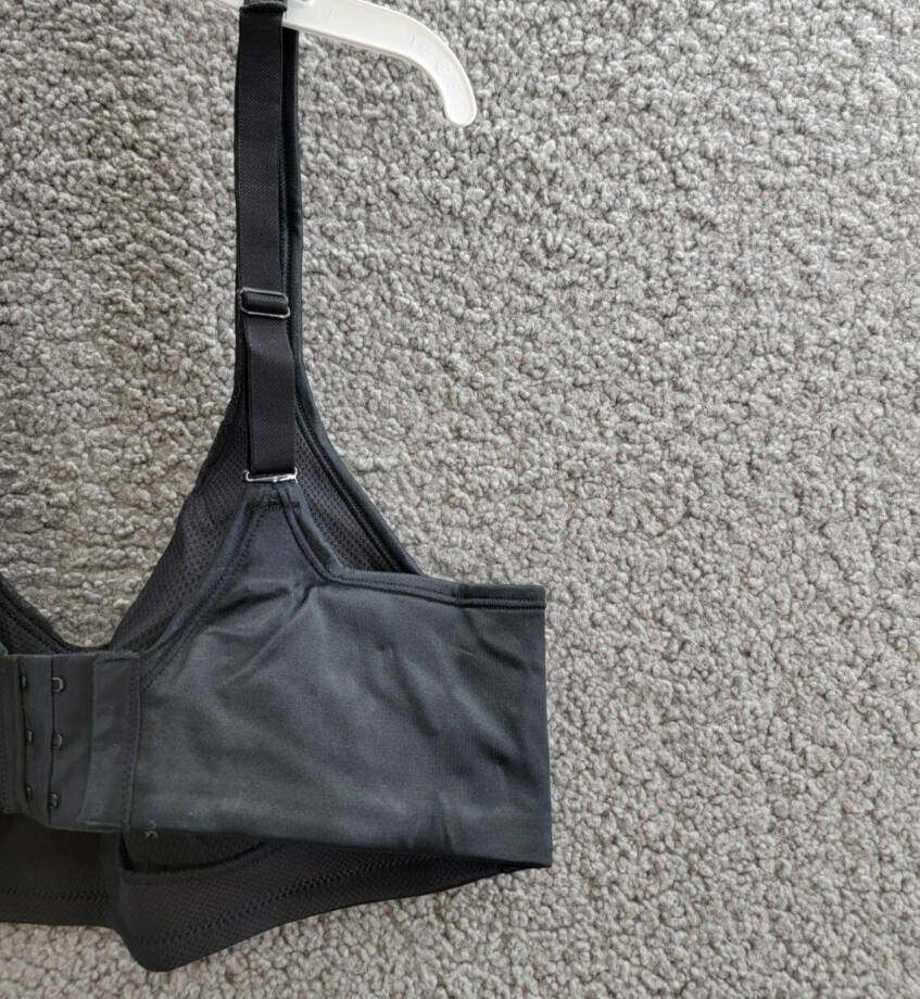 Playtex 18 Hour Bounce Control Wire Free Bra Women's 38C Black Hook & Eye Back