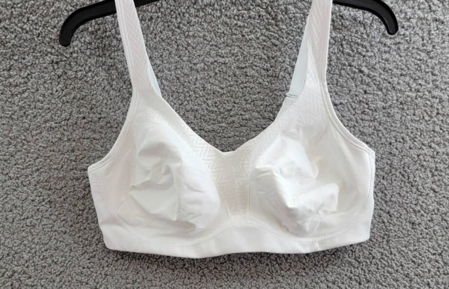 Playtex 18 Hour® Bounce Control Convertible Wireless Bra Women's 36DD White