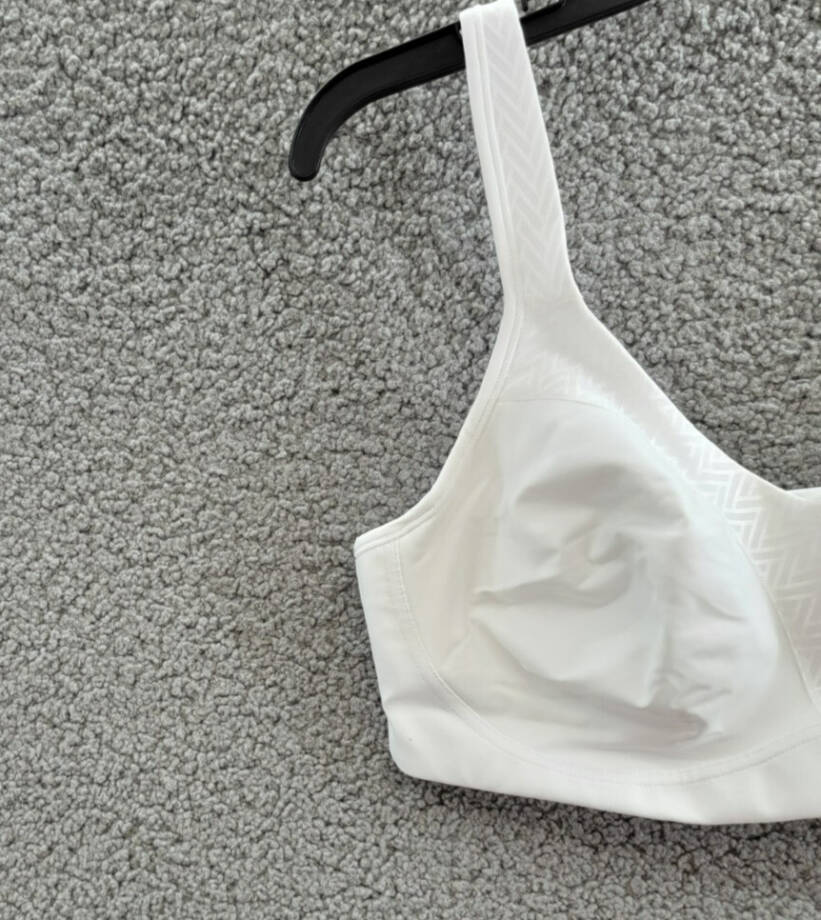 Playtex 18 Hour® Bounce Control Convertible Wireless Bra Women's 36DD White