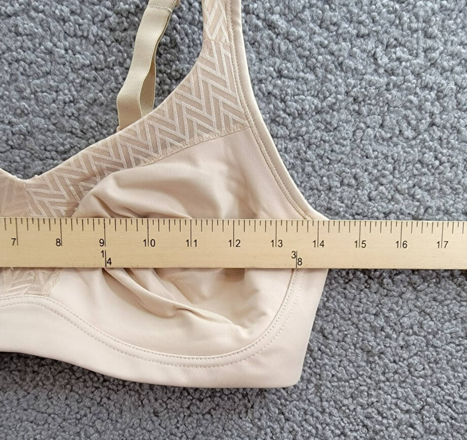 Playtex 18 Hour Bounce Control Wire Free Bra Women's 36D Taupe Hook & Eye Back