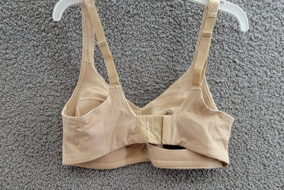 Playtex 18 Hour Bounce Control Wire Free Bra Women's 36D Taupe Hook & Eye Back