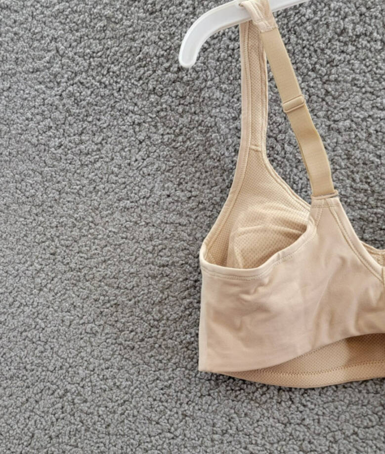 Playtex 18 Hour Bounce Control Wire Free Bra Women's 36D Taupe Hook & Eye Back