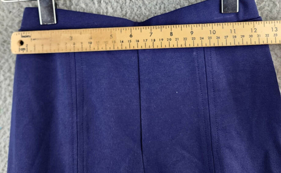 AQUA Pull On Slim Leg Pants Women's M Navy Stitched Seam Front Elastic Waist