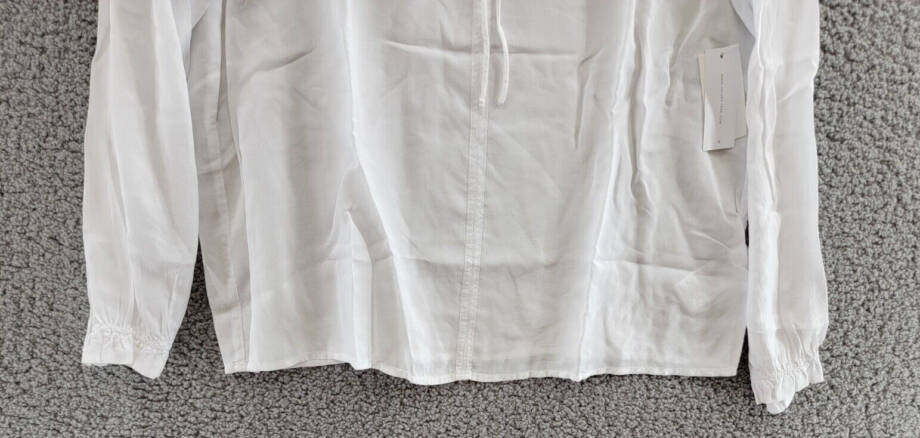 Velvet by Graham & Spencer Samantha Split Neck Blouse Women's S White Pullover