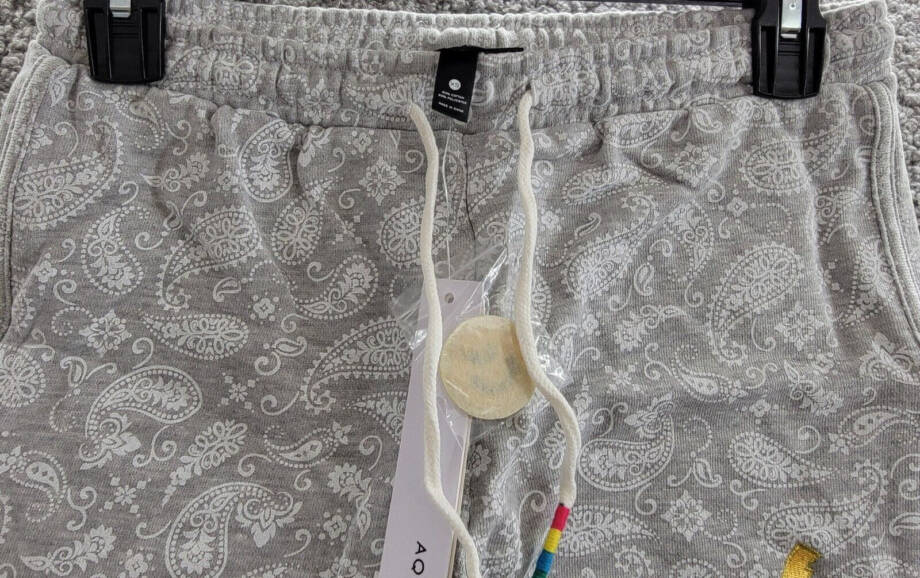 AQUA Camp Bandana Print Lightning Patch Shorts Women's XS Gray Paisley Pull On