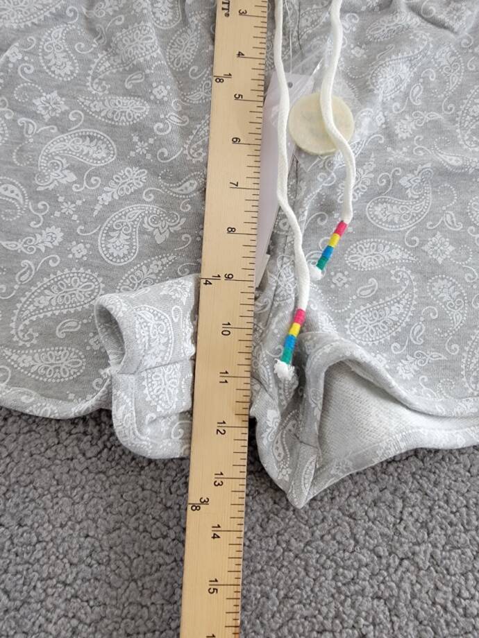 AQUA Camp Bandana Print Lightning Patch Shorts Women's XS Gray Paisley Pull On