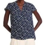 T Tahari Printed Blouse Women's XS Navy/White V-Neck Pleat Short Sleeve Pullover