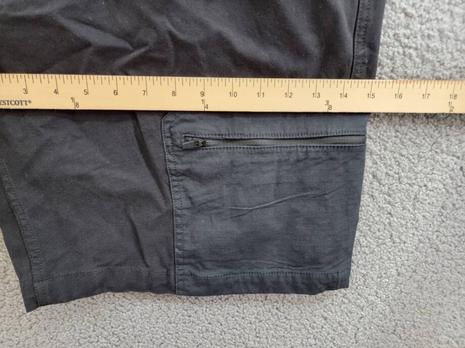 BASS OUTDOOR Worker Cargo 9" Shorts Men's 40 Caviar Zipped Pockets Button Zip