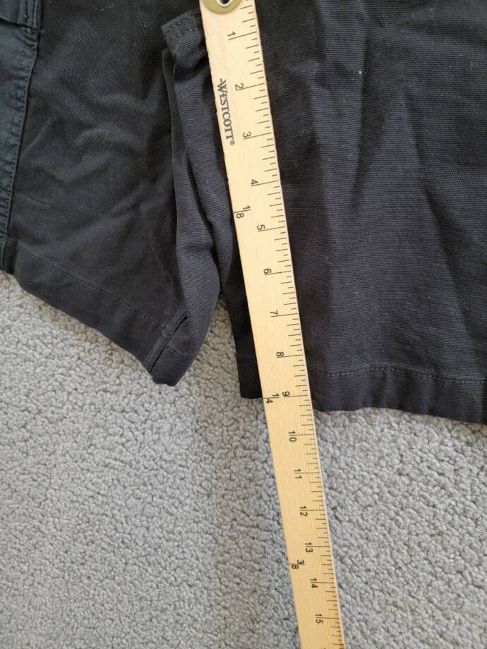 BASS OUTDOOR Worker Cargo 9" Shorts Men's 42 Caviar Zipped Pockets Button Zip 42