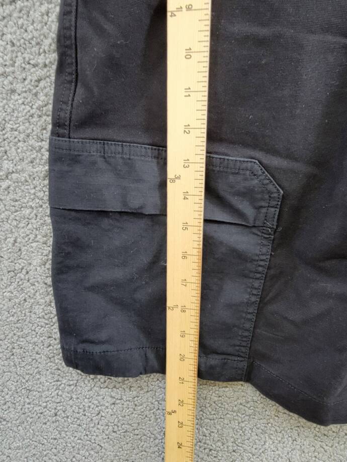 BASS OUTDOOR Worker Cargo 9" Shorts Men's 42 Caviar Zipped Pockets Button Zip 42
