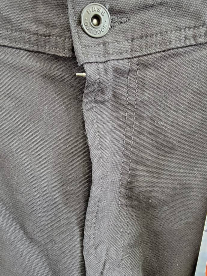 BASS OUTDOOR Worker Cargo 9" Shorts Men's 42 Caviar Zipped Pockets Button Zip 42
