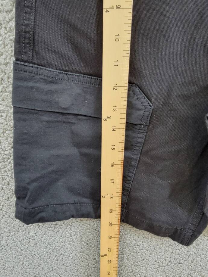 BASS OUTDOOR Worker Cargo 9" Shorts Men's 28 Caviar Zipped Pockets Button Zip