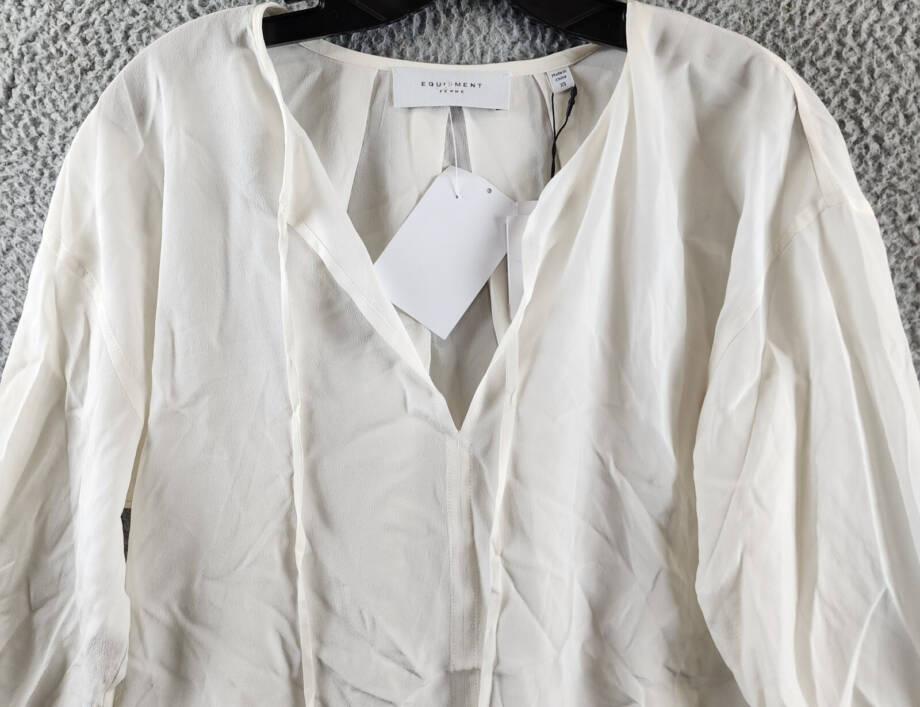 Equipment Femme Hailey Silk Blouse Women's XS Nature White Tie Neck Long Sleeve