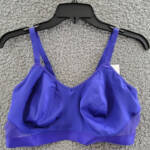 B.tempt'd by Wacoal B.Active Sport Bralette Women's M Spectrum Blue V-Neckline