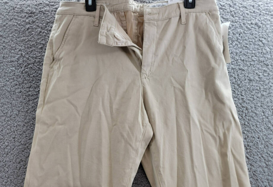 AG Caden Straight Pants Women's 31 Cream Froth Solid Pockets Button Zip Closure
