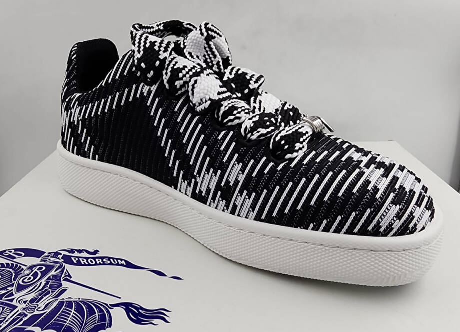 Burberry Check Knit Low-Top Sneakers Men's 41/8US Black Round Toe Lace Up