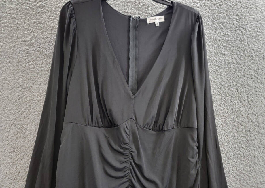 Emerald Sundae Trendy Plus Size Ruched Bodycon Dress Women's 18 Black Back Zip