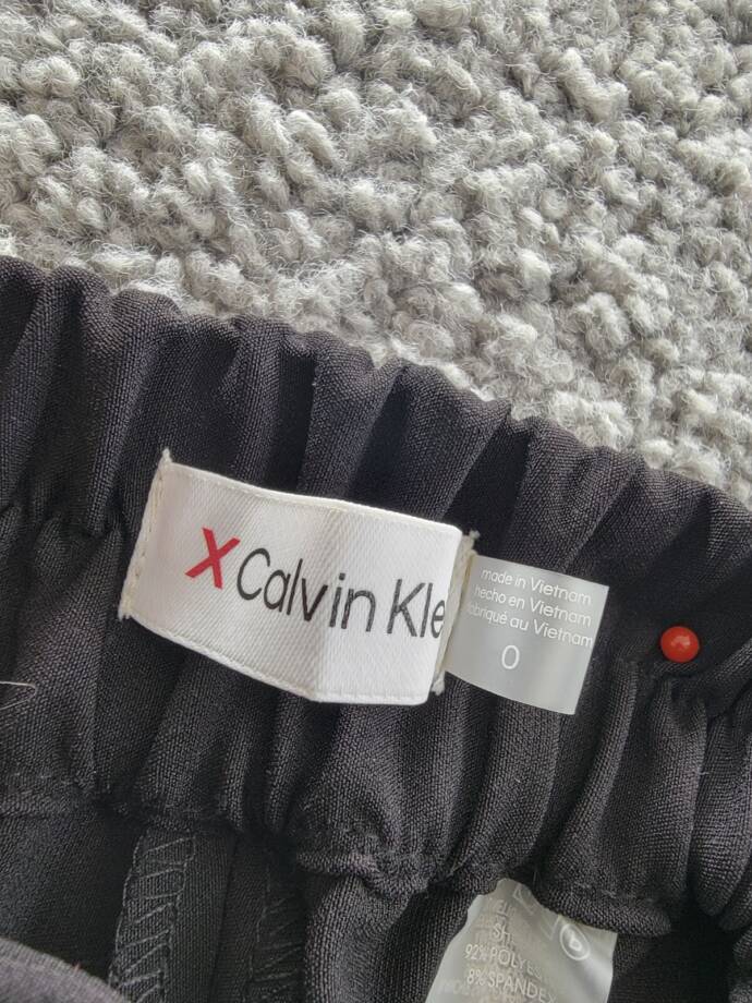 Calvin Klein X-Fit Cropped Slim Leg Pants Women's 0 Black Solid Elastic Waist