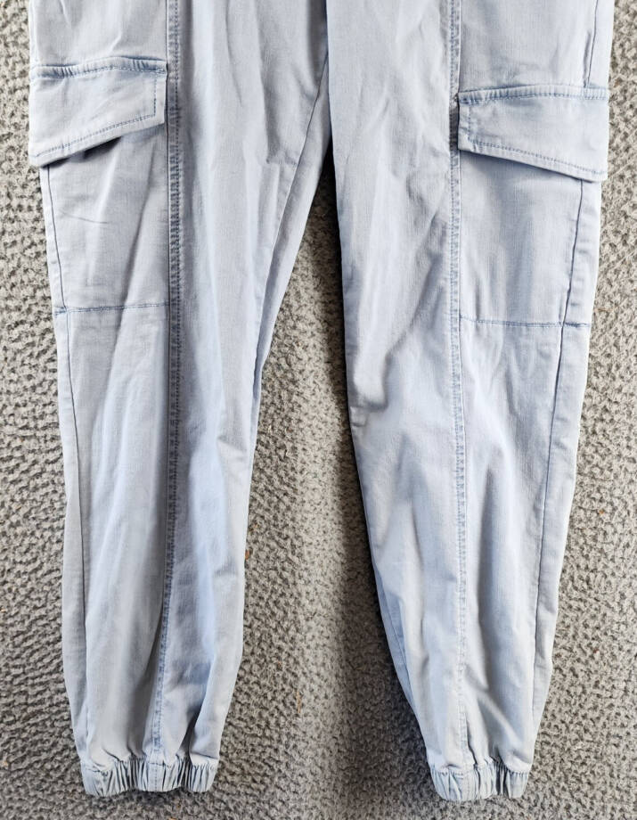 Sanctuary Rebel Cropped Mid-Rise Cargo Pants Womens 27 Ultra Pale Button Closure