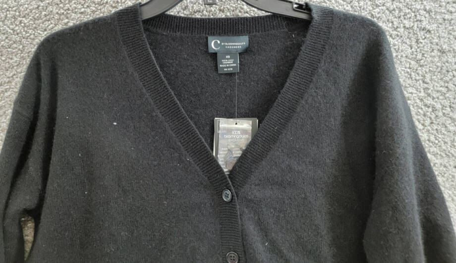 C by Bloomingdale's Cashmere V-Neck Cardigan Women's XS Black Button Closure L/S