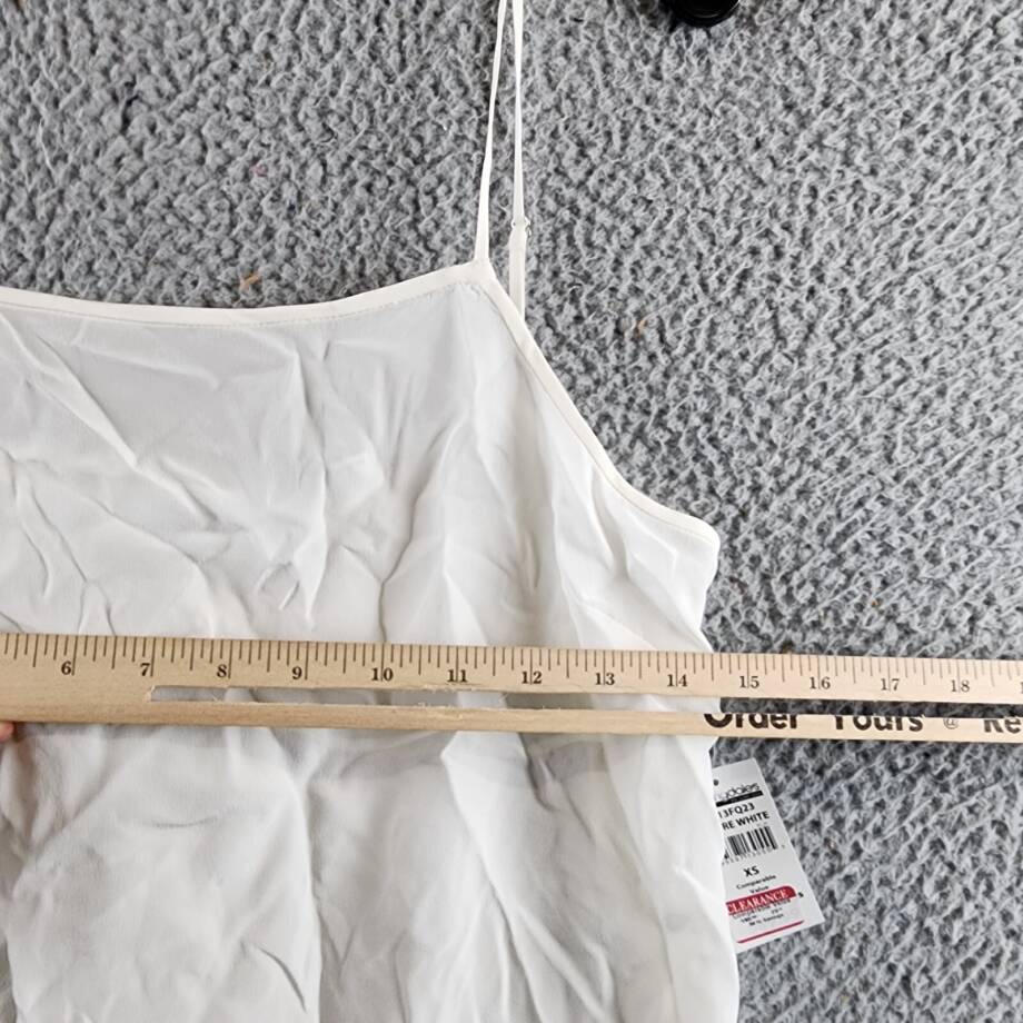 Equipment Femme Willow Silk Top Women's XS Nature White Adjustable Strap
