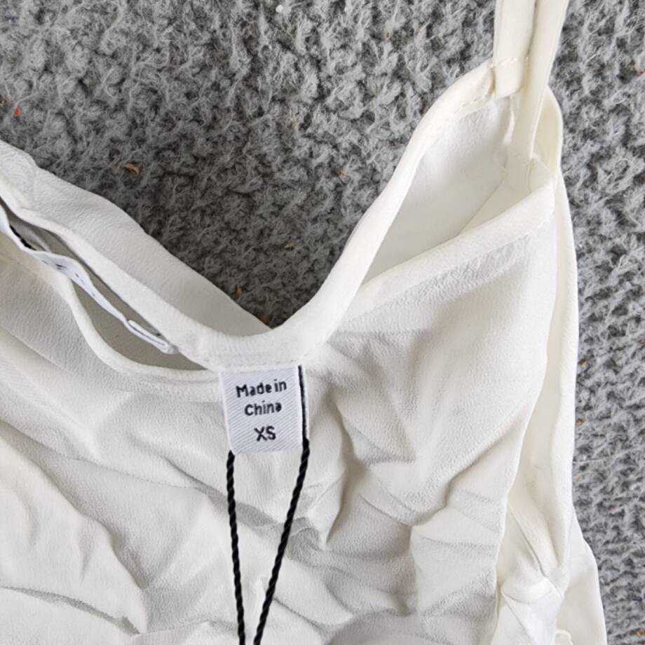 Equipment Femme Willow Silk Top Women's XS Nature White Adjustable Strap