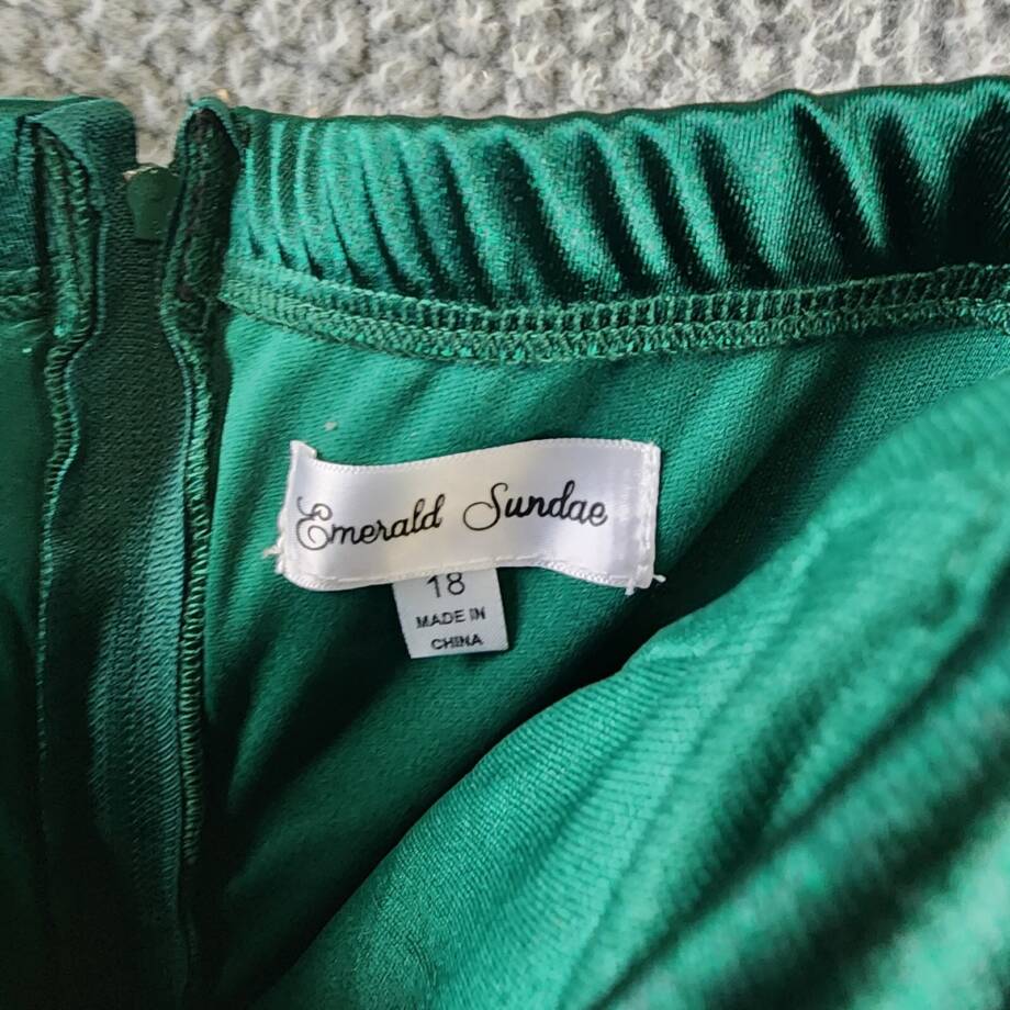 Emerald Sundae Trendy Plus Size Ruffled Midi Dress Women's 18 Hunter Sleeveless~