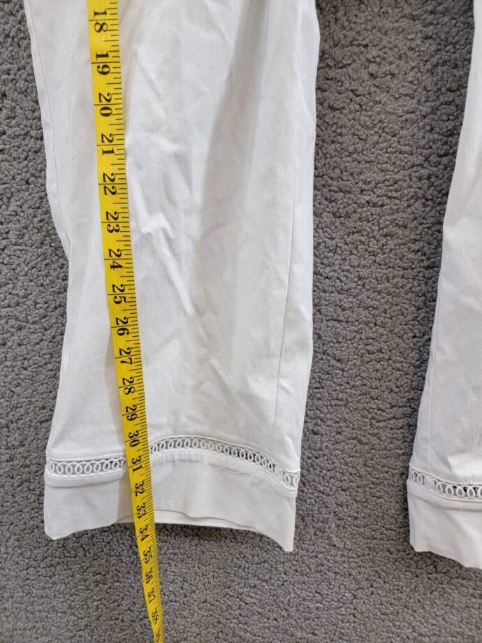 JM Collection Plus Size Lace-Inset Pull-On Style Capris Women's 1X Bright White~