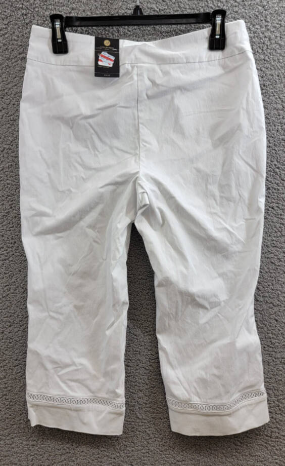 JM Collection Plus Size Lace-Inset Pull-On Style Capris Women's 1X Bright White~