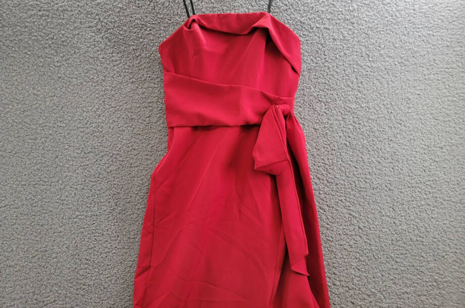 AQUA Strapless Scuba Bow Gown Women's 6 Red Solid Straight Neck Back Zip Closure
