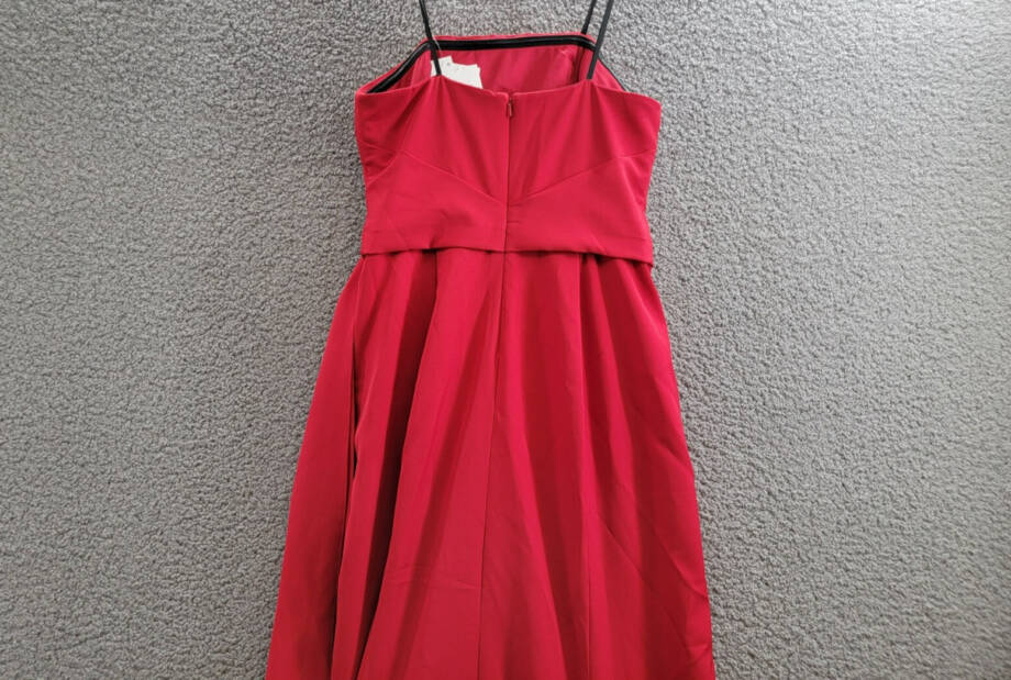 AQUA Strapless Scuba Bow Gown Women's 6 Red Solid Straight Neck Back Zip Closure