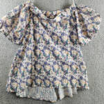 Gracia Floral Eyelet Hi-Low Top Women's S Multi Open Back Short Sleeve Pullover