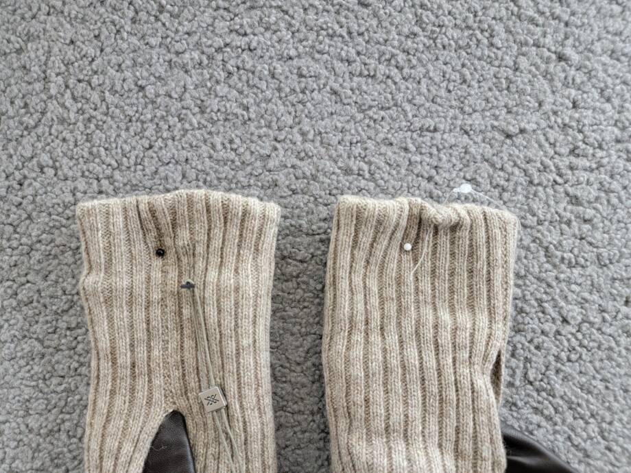 Soia & Kyo Carmel Leather & Ribbed Knit Tech Wool Blend Gloves Womens S Mushroom