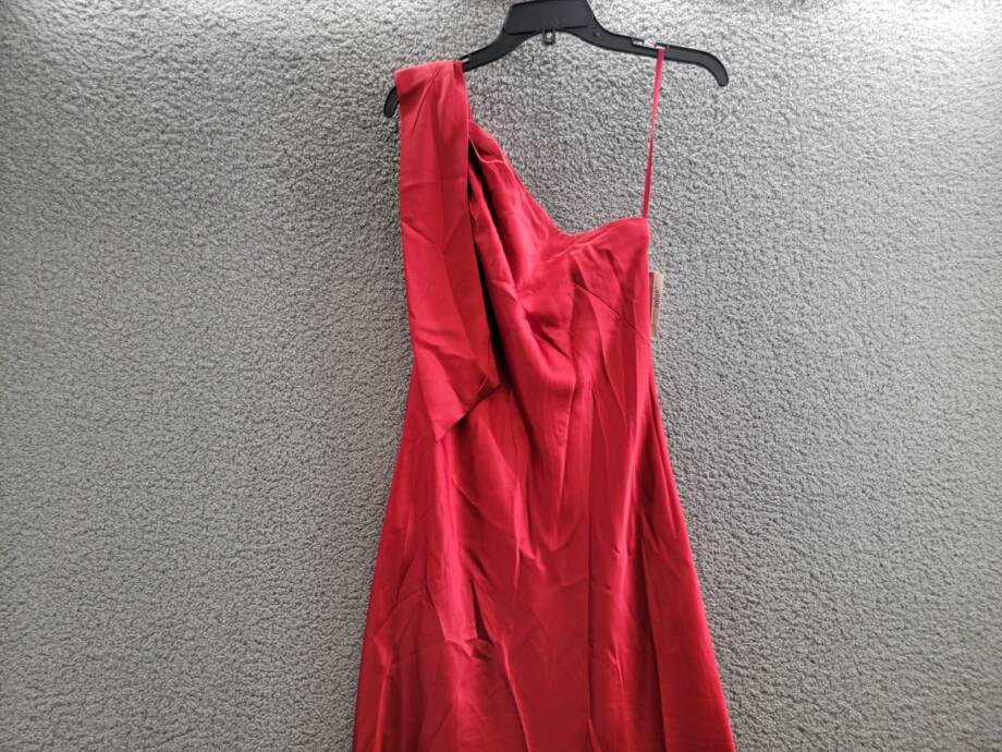 AQUA Satin One Shoulder Gown Women's 2 Red Asymmetric Neck Side Zip Closure
