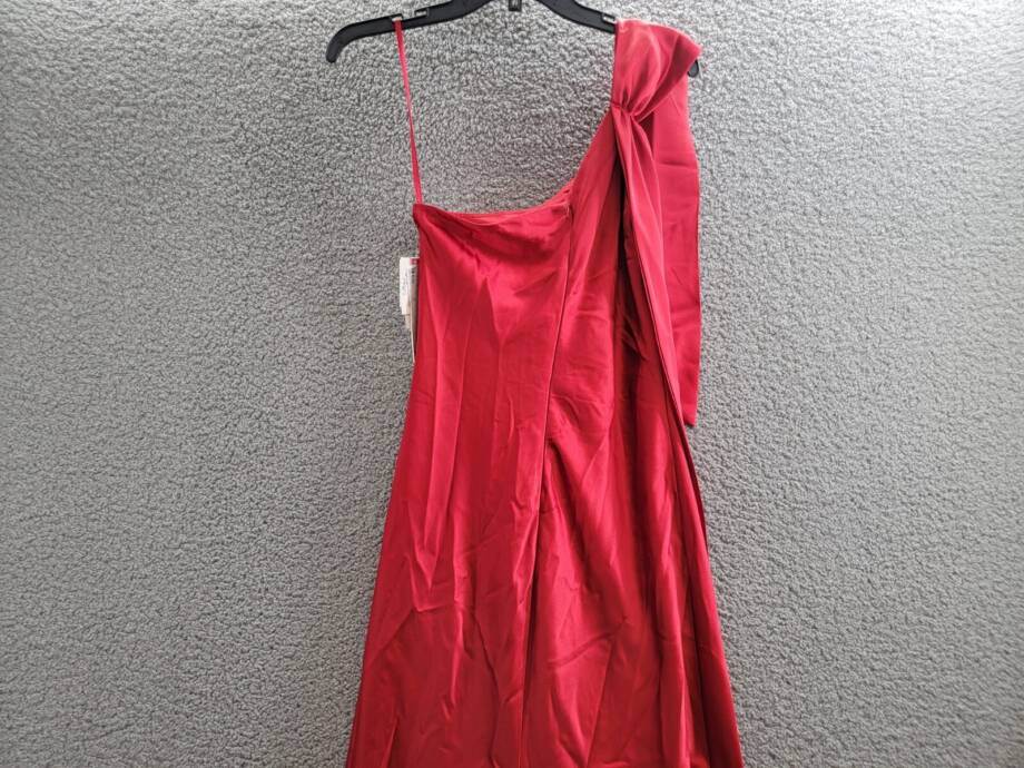 AQUA Satin One Shoulder Gown Women's 2 Red Asymmetric Neck Side Zip Closure
