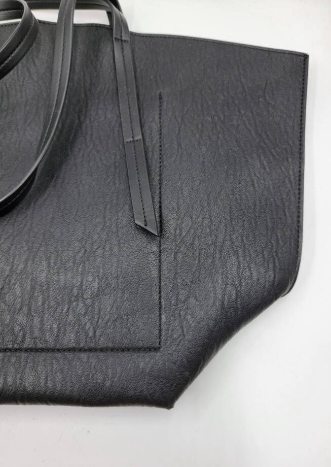 DKNY Lyda Extra-Large Tote Bag Women's Black Snap Closure