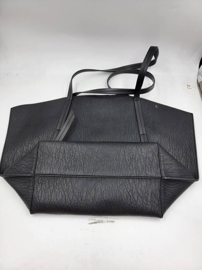 DKNY Lyda Extra-Large Tote Bag Women's Black Snap Closure
