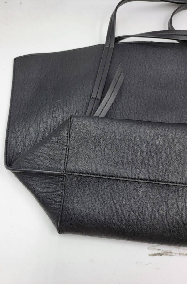 DKNY Lyda Extra-Large Tote Bag Women's Black Snap Closure