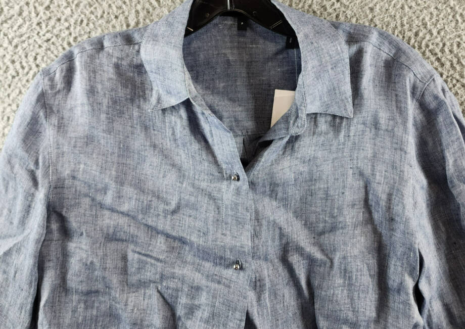 Theory Long-Sleeve Tapered Hemp Crop Shirt Women's P Chambray Button Closure