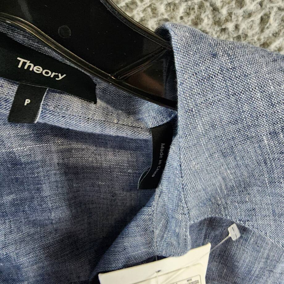 Theory Long-Sleeve Tapered Hemp Crop Shirt Women's P Chambray Button Closure