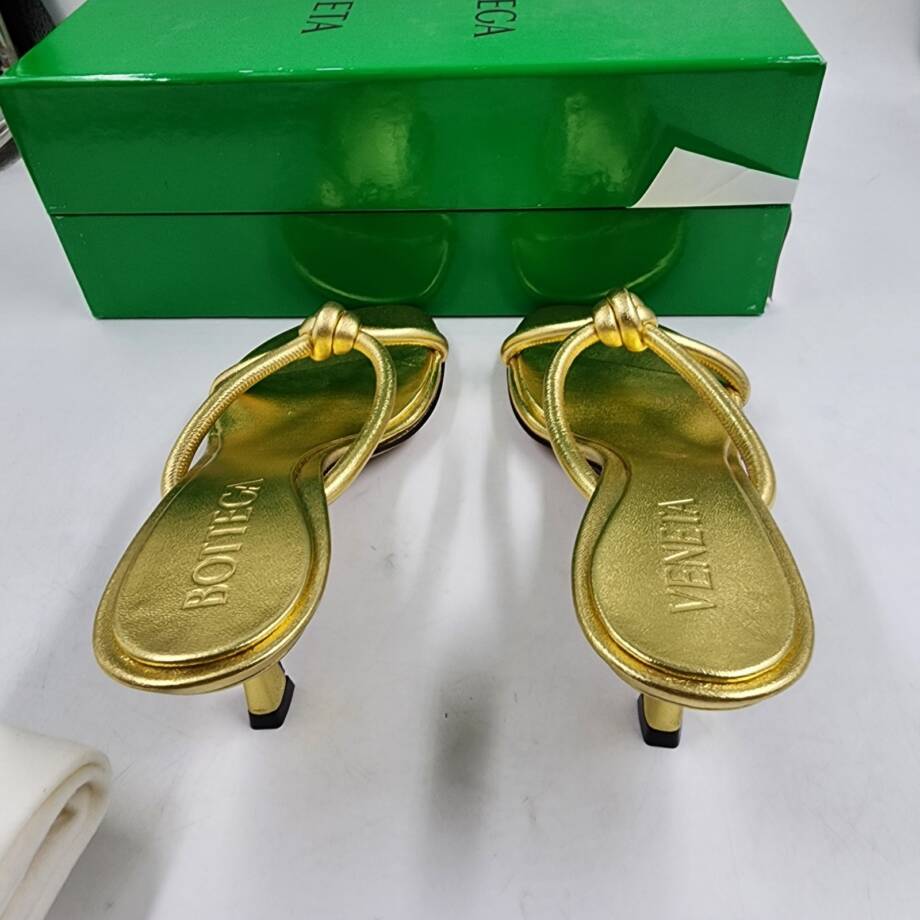 Bottega Veneta Kitten Heel Blink Mule Sandals Women's 38/8 US Gold Slip On