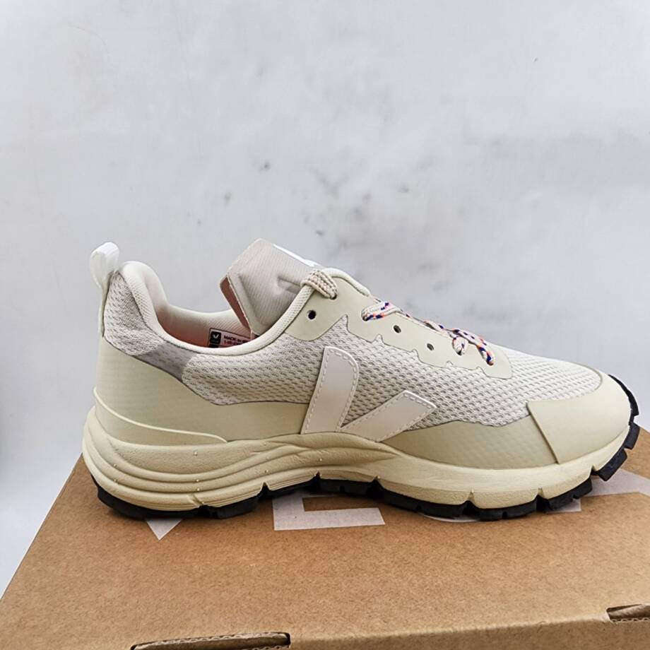 Veja Dekkan Mesh Low Top Sneakers Women's 6US Natural White Round Roe Lace Up