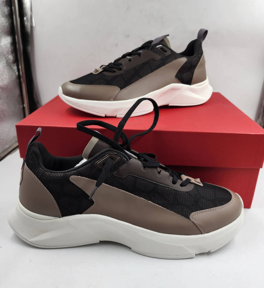 Valentino Garavani Low Top Sneakers Men's 45 Khaki Lace Up Fastening