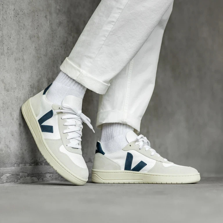 Veja V-10 B-Mesh Nautico Sneakers Women's 6US White Round Toe Lace Up Closure