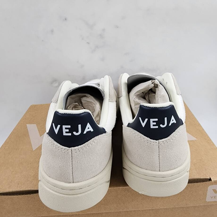 Veja V-10 B-Mesh Nautico Sneakers Women's 6US White Round Toe Lace Up Closure